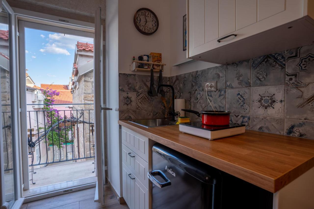 Old Town Makarska Apartments - Central Square Bagian luar foto